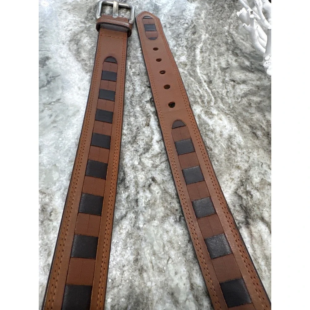 Men's brown‎ leather belt featuring a prominent woven-inlay pattern size 44